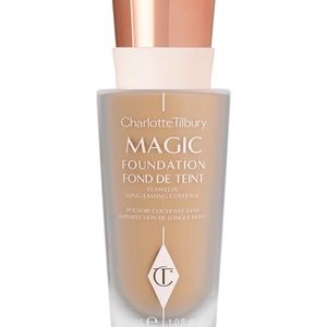 NWT Charlotte Tilbury magic foundation, 4.5 medium